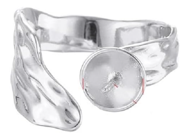 8mm Round Hammered Silver Bezel Tray Ring